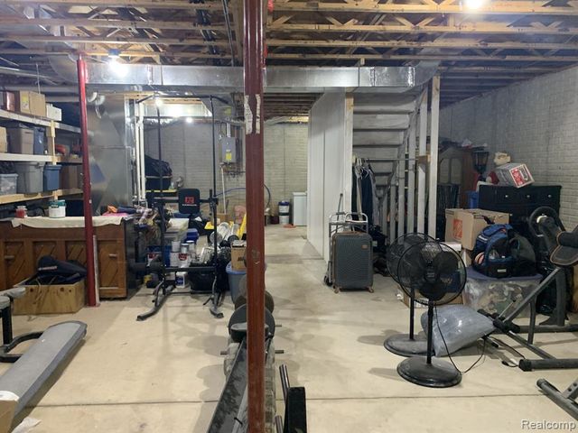 3056 W Cook Road, Grand Blanc, MI 48439