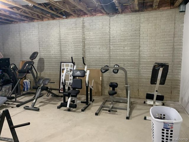 3056 W Cook Road, Grand Blanc, MI 48439