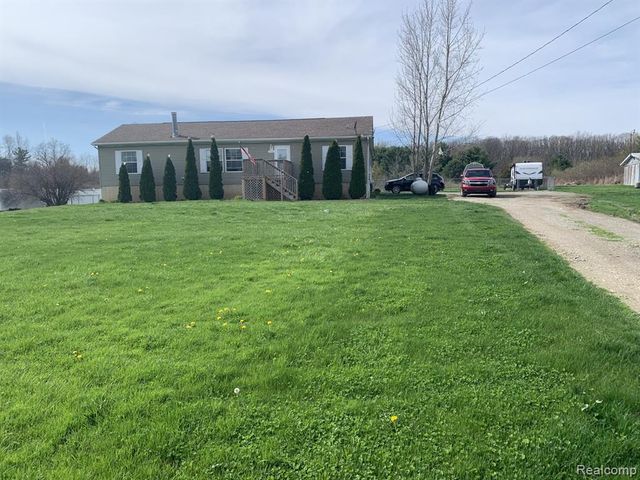 3056 W Cook Road, Grand Blanc, MI 48439