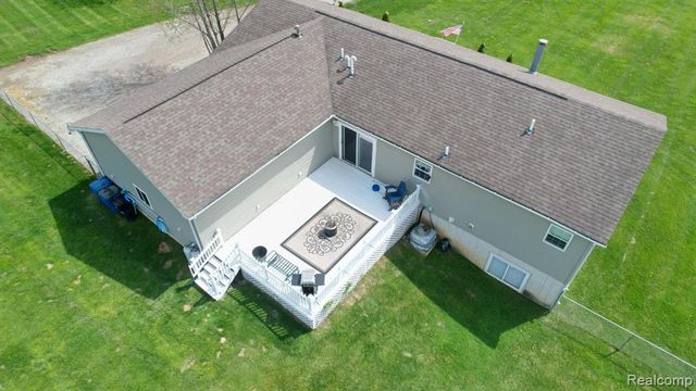 3056 W Cook Road, Grand Blanc, MI 48439