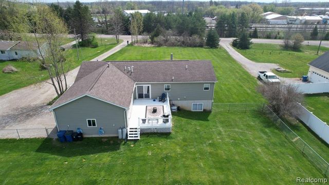 3056 W Cook Road, Grand Blanc, MI 48439