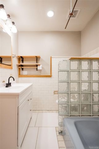 4100 Helen Street, Detroit, MI 48207