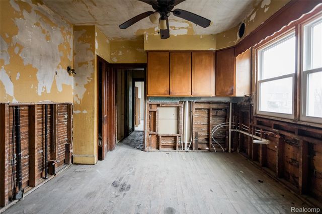 4100 Helen Street, Detroit, MI 48207