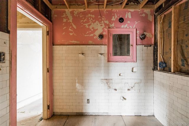 4100 Helen Street, Detroit, MI 48207