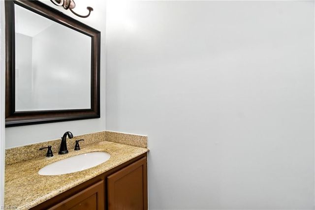 2425 Annie CIR, Chesapeake, VA 23323