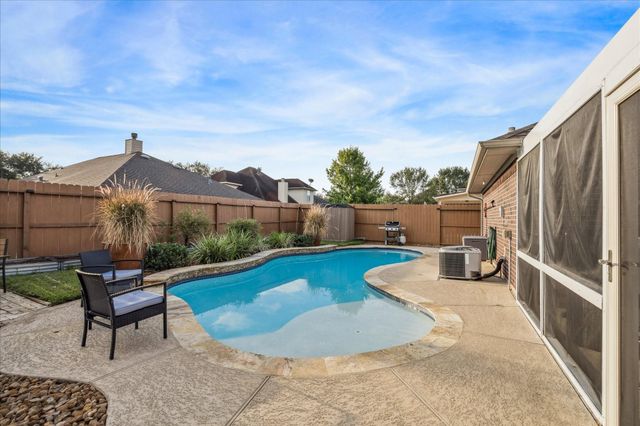 107 Rocky Cove Lane, Dickinson, TX 77539