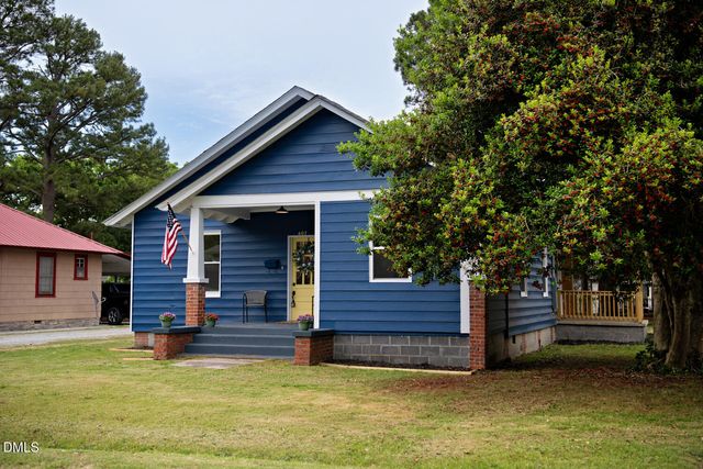 407 W D Street, Erwin, NC 28339