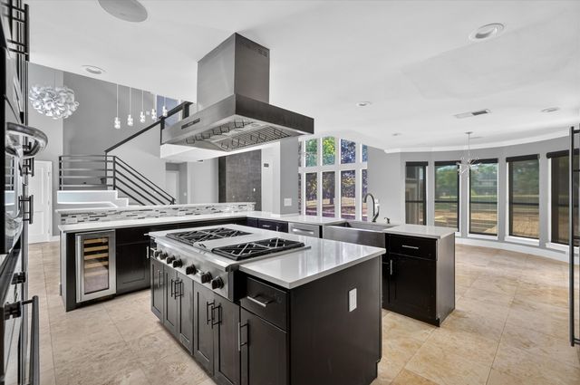811 Turnberry Drive, Mansfield, TX 76063