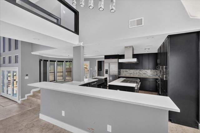 811 Turnberry Drive, Mansfield, TX 76063