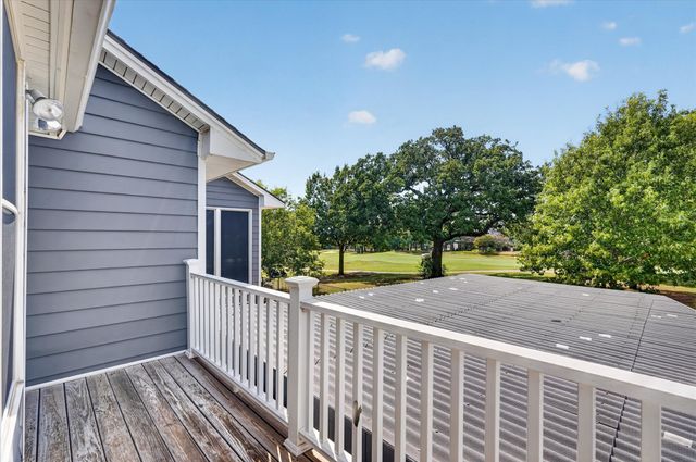 811 Turnberry Drive, Mansfield, TX 76063