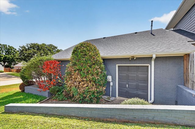 811 Turnberry Drive, Mansfield, TX 76063