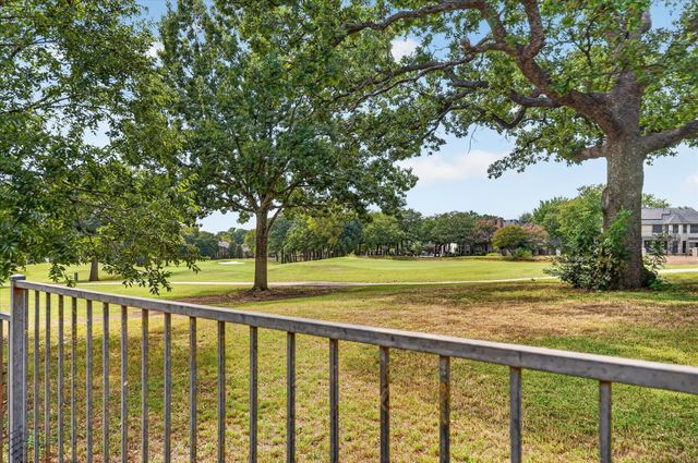 811 Turnberry Drive, Mansfield, TX 76063