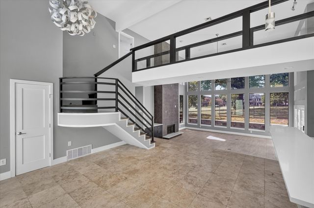 811 Turnberry Drive, Mansfield, TX 76063