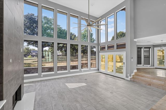 811 Turnberry Drive, Mansfield, TX 76063