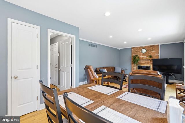 33 COUNTRY HILLS DR, Newark, DE 19711