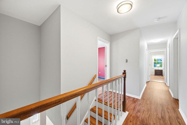 33 COUNTRY HILLS DR, Newark, DE 19711
