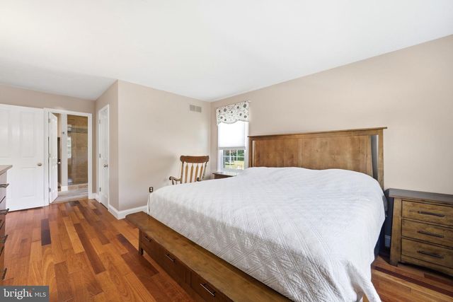 33 COUNTRY HILLS DR, Newark, DE 19711