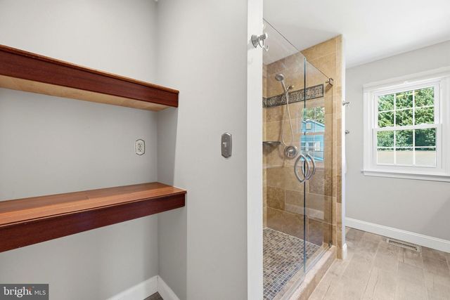 33 COUNTRY HILLS DR, Newark, DE 19711
