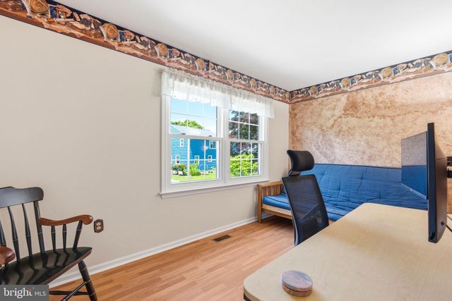 33 COUNTRY HILLS DR, Newark, DE 19711
