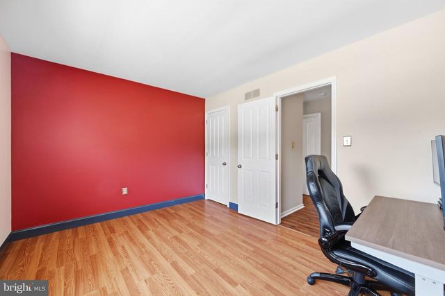33 COUNTRY HILLS DR, Newark, DE 19711