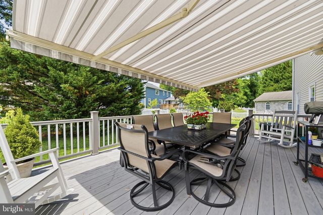 33 COUNTRY HILLS DR, Newark, DE 19711
