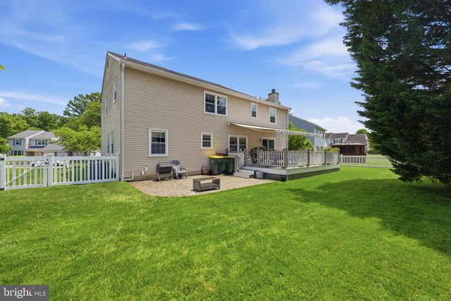 33 COUNTRY HILLS DR, Newark, DE 19711