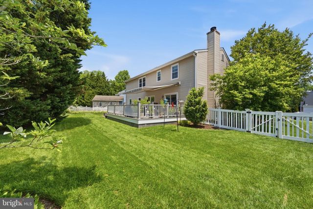 33 COUNTRY HILLS DR, Newark, DE 19711