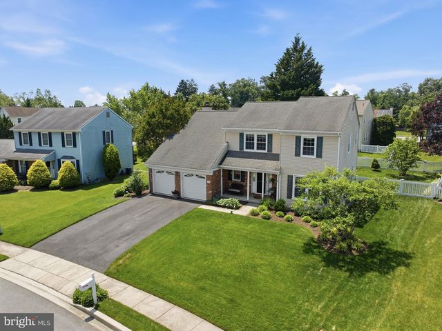 33 COUNTRY HILLS DR, Newark, DE 19711