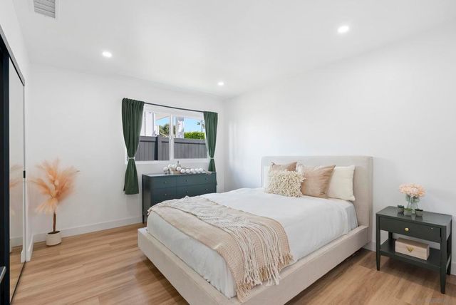 1110 Sea Village Dr, Cardiff By The Sea, CA 92007