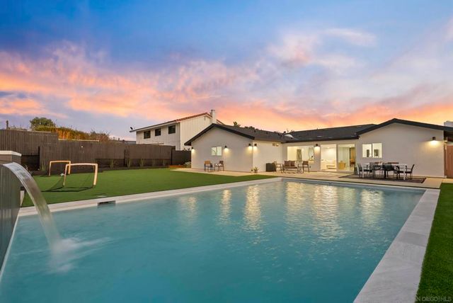 1110 Sea Village Dr, Cardiff By The Sea, CA 92007