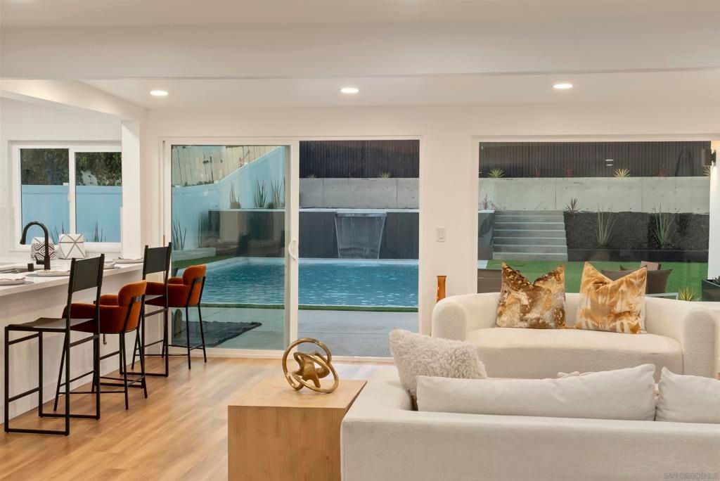 1110 Sea Village Dr, Cardiff By The Sea, CA 92007