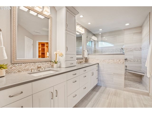 11450 Sw JACKIE Ct, Portland, OR 97224