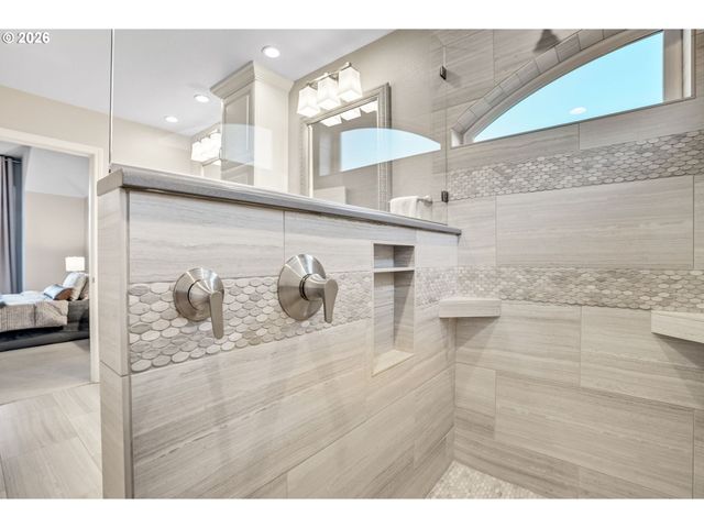 11450 Sw JACKIE Ct, Portland, OR 97224