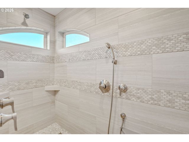 11450 Sw JACKIE Ct, Portland, OR 97224