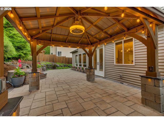 11450 Sw JACKIE Ct, Portland, OR 97224