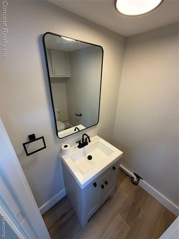 23556 Candace Drive, Rockwood, MI 48173