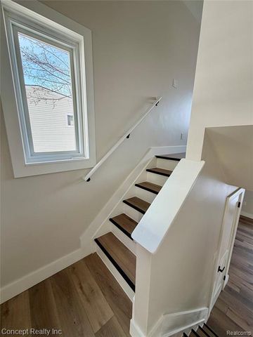 23556 Candace Drive, Rockwood, MI 48173