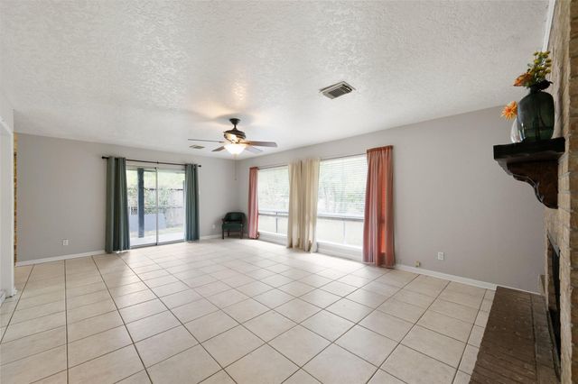 4205 Lariat Drive, Baytown, TX 77521