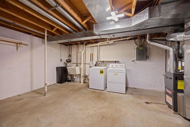 1411 Holly Drive, Janesville, WI 53546