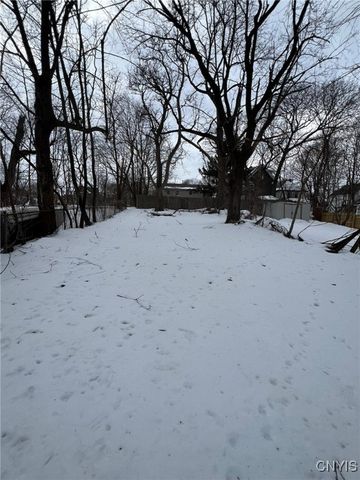 210 Hunt Avenue, Syracuse, NY 13207