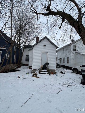 210 Hunt Avenue, Syracuse, NY 13207