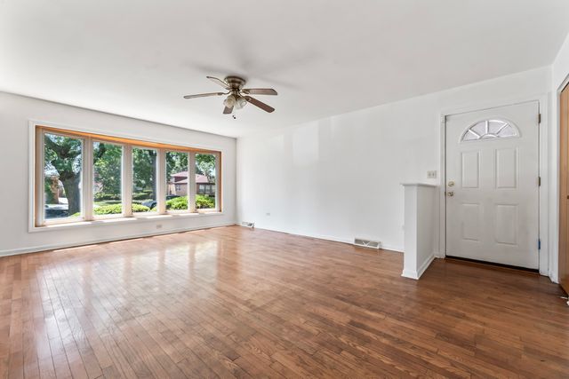 1042 W 107th Place, Chicago, IL 60643