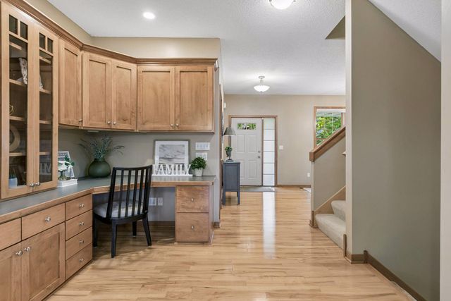 11455 Middleton Trail, Woodbury, MN 55129