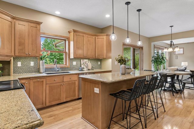 11455 Middleton Trail, Woodbury, MN 55129