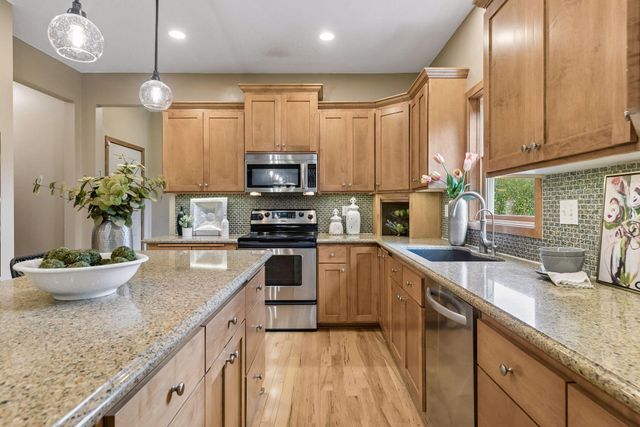 11455 Middleton Trail, Woodbury, MN 55129
