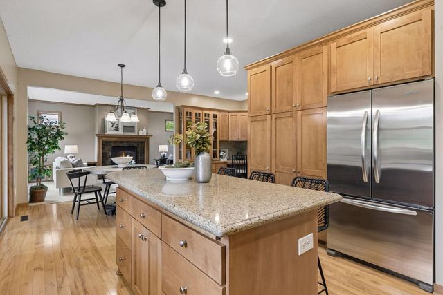 11455 Middleton Trail, Woodbury, MN 55129