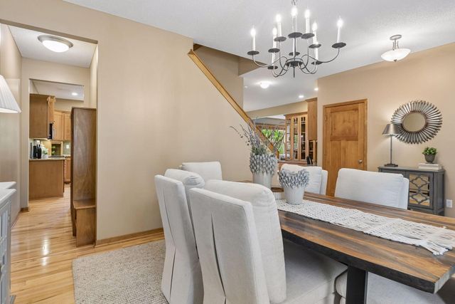 11455 Middleton Trail, Woodbury, MN 55129