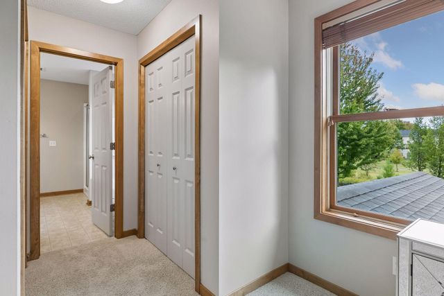 11455 Middleton Trail, Woodbury, MN 55129