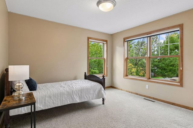 11455 Middleton Trail, Woodbury, MN 55129