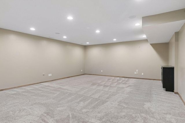 11455 Middleton Trail, Woodbury, MN 55129